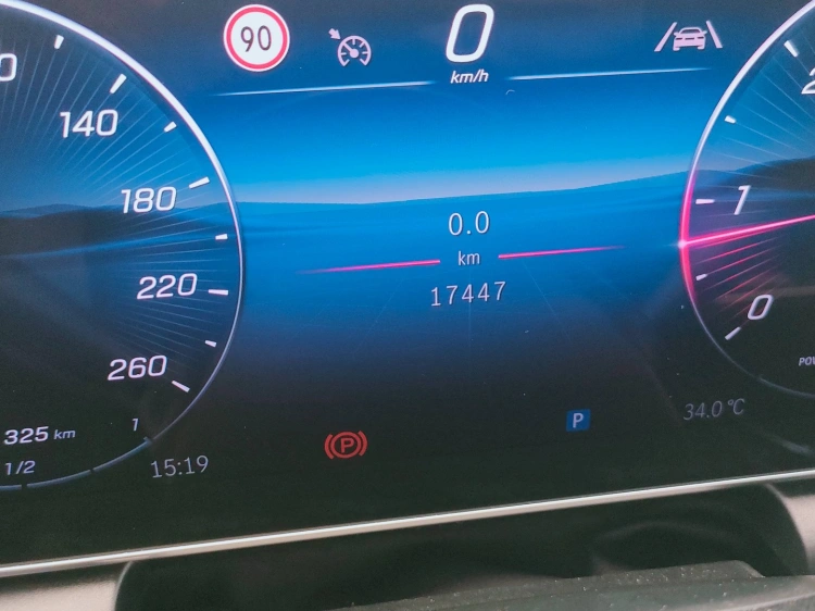 18 - Mercedes-Benz GLC 200 d Advanced 4matic auto