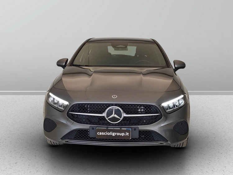 6 - Mercedes-Benz Classe A 250 e con tecnologia ibrida EQ
