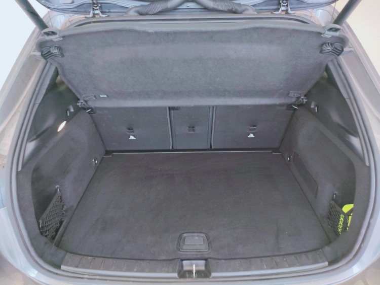 9 - Mercedes-Benz GLA 180 d Advanced auto