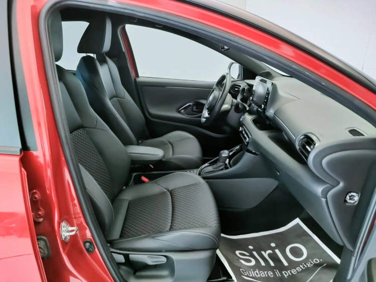 13 - Toyota Yaris Yaris 1.5h Style