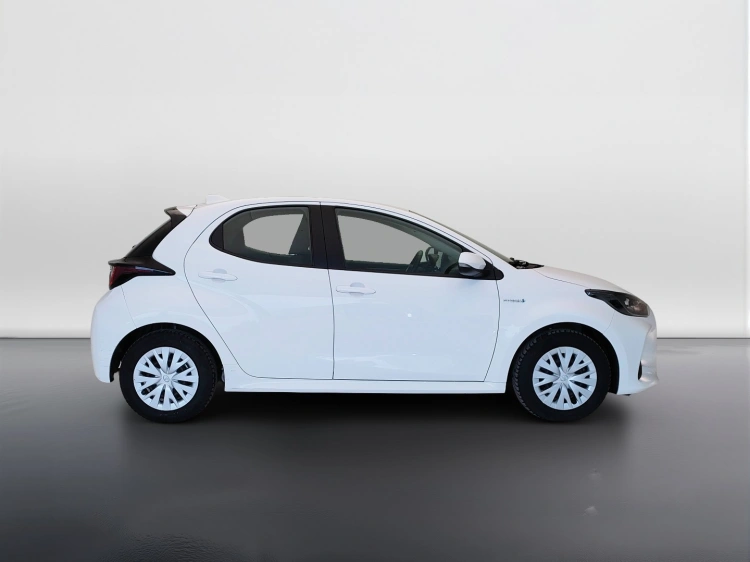 4 - Toyota Yaris Yaris 1.5h Business