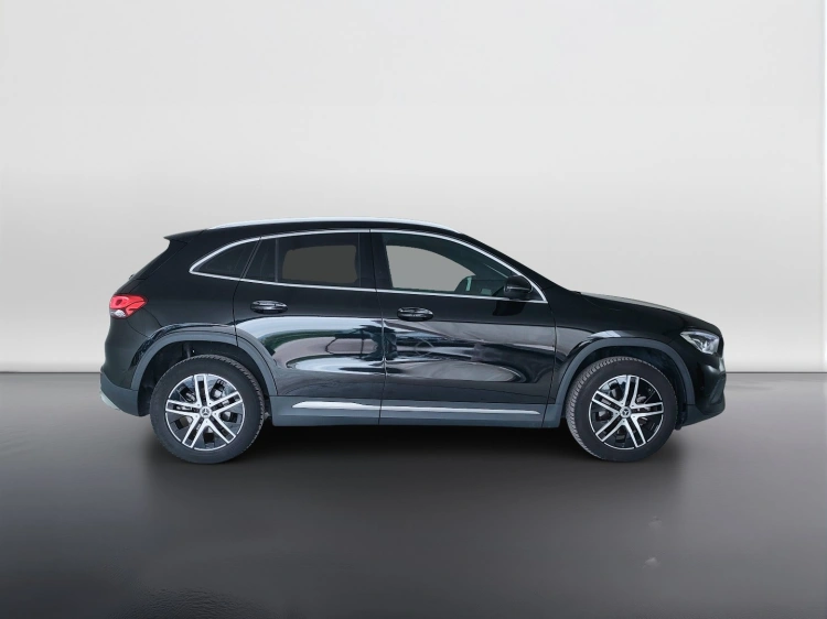 4 - Mercedes-Benz GLA 200 d Sport Plus 4matic auto
