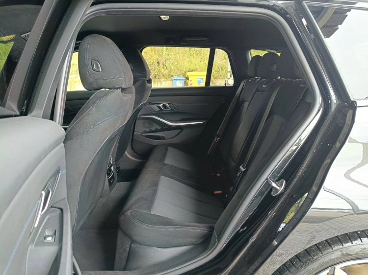 9 - BMW Serie 3 320d Touring mhev 48V Msport xdrive auto