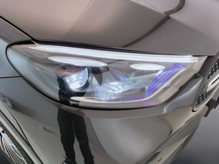 12 - Mercedes-Benz GLC 220 d AMG Line Advanced 4matic auto