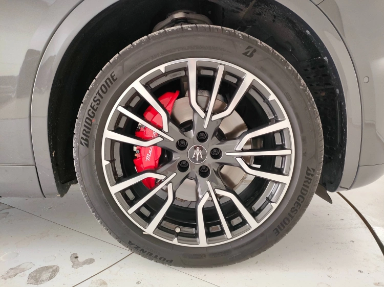 8 - Maserati Levante Grecale 2.0 mhev Modena 330cv auto