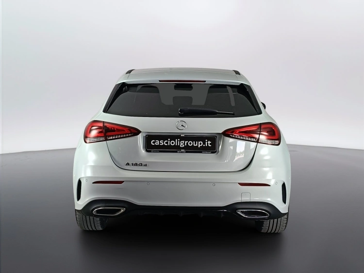 5 - Mercedes-Benz Classe A 180 d Premium auto