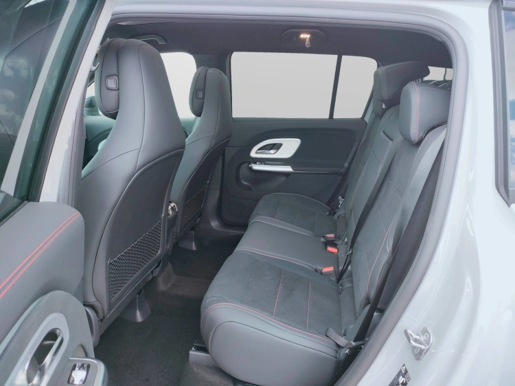 10 - Mercedes-Benz GLB 220d 4MATIC