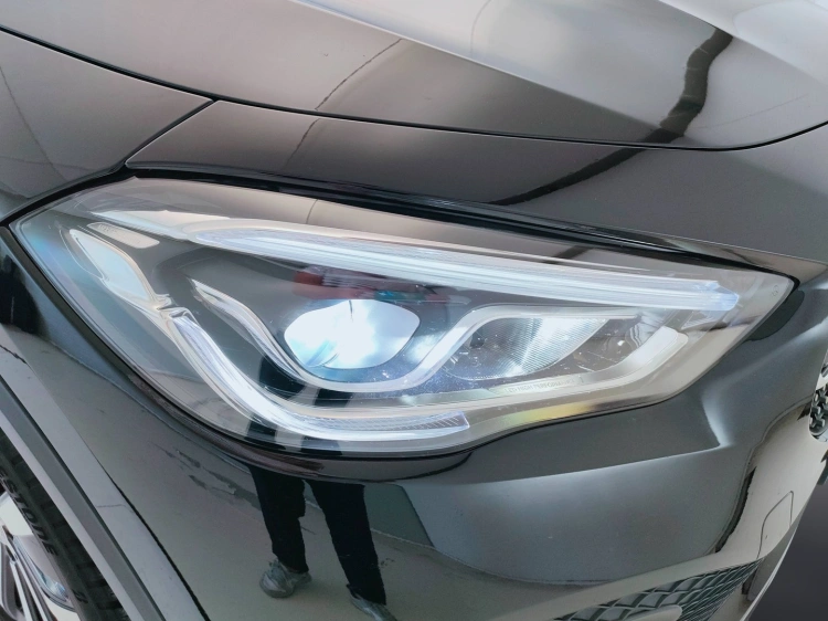 11 - Mercedes-Benz GLA 200 d Sport Plus 4matic auto