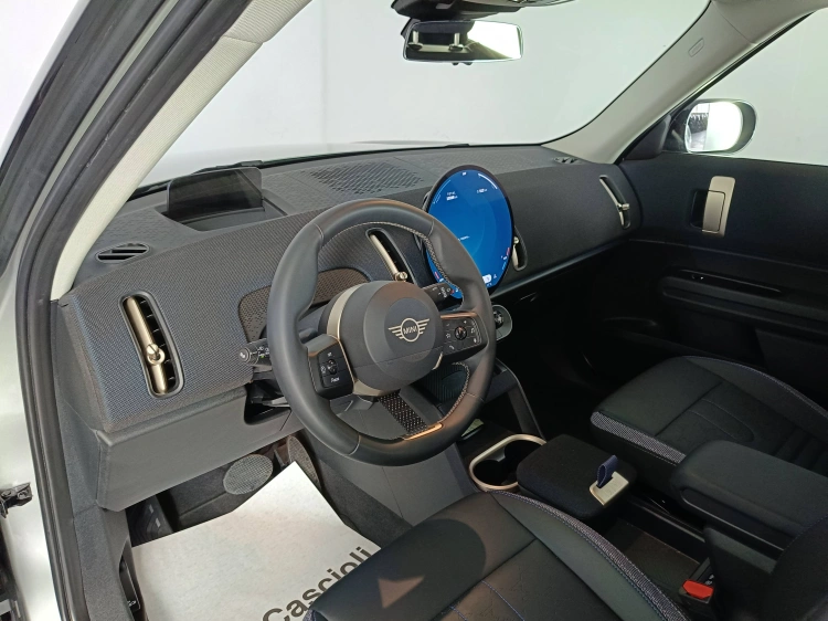 7 - MINI Countryman Mini Countryman 1.5 48V C Classic auto