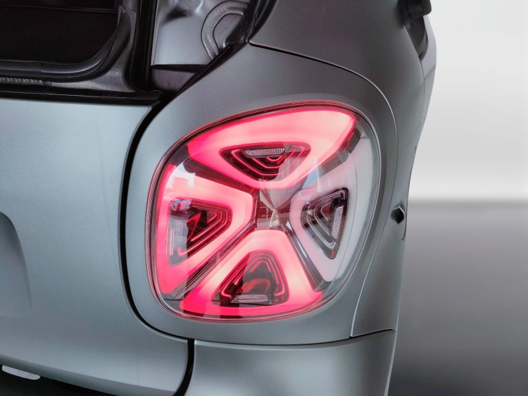 13 - smart fortwo Fortwo eq Pulse 22kW