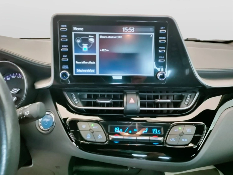 11 - Toyota C-HR C-HR 1.8h Active e-cvt