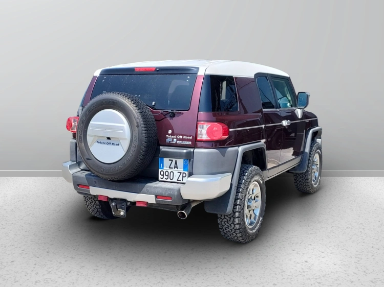 6 - Toyota FJ FJ CRUISER 4.0