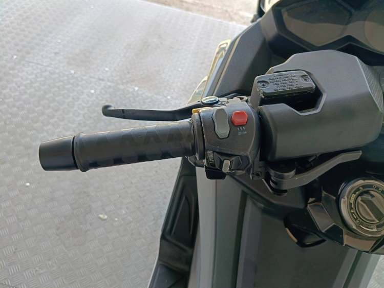 5 - Kymco AK AK 550 Abs my17