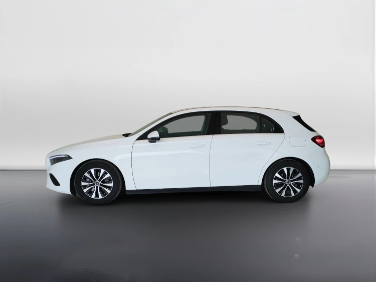 8 - Mercedes-Benz Classe A 180 d Advanced auto