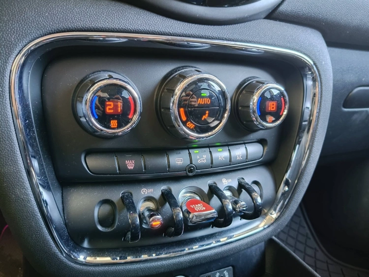 16 - MINI Cooper Mini Clubman 1.5 One D Boost