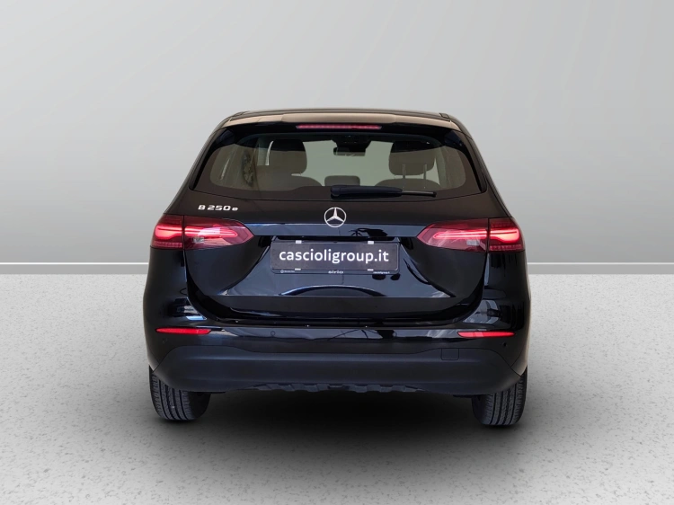 4 - Mercedes-Benz Classe B 250 e phev Advanced auto