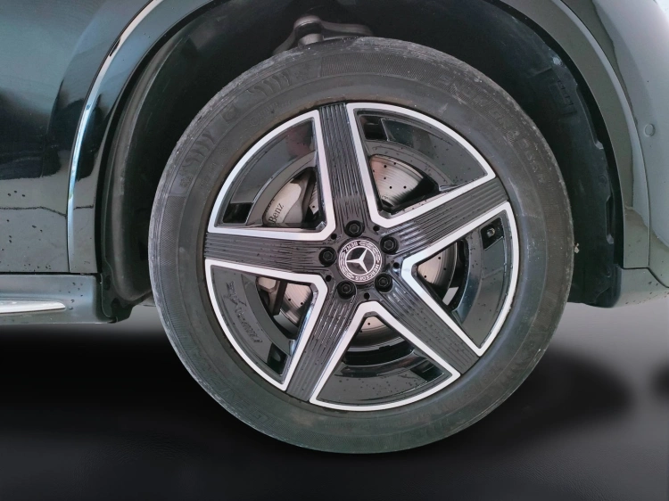 11 - Mercedes-Benz GLC 220 d AMG Line Advanced 4matic auto