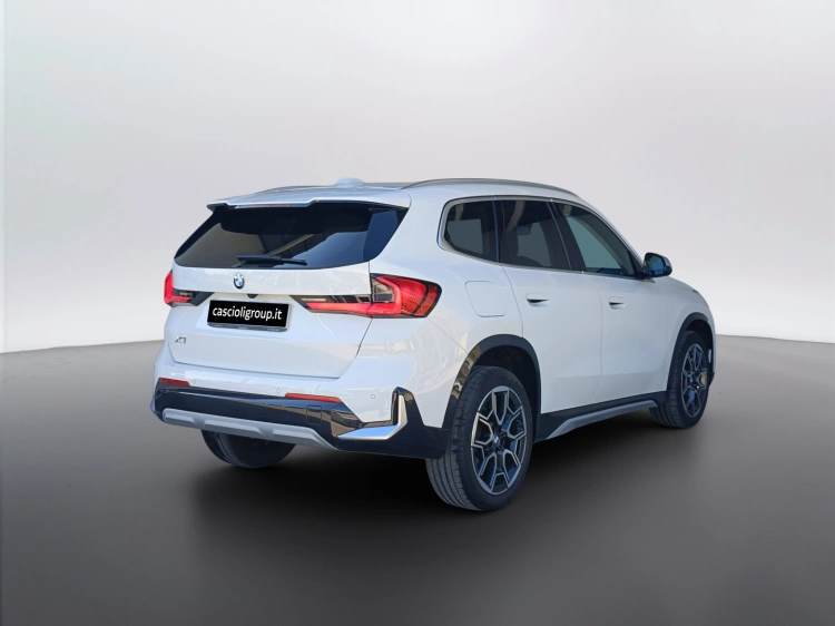 5 - BMW X1 X1 sdrive18d xLine auto