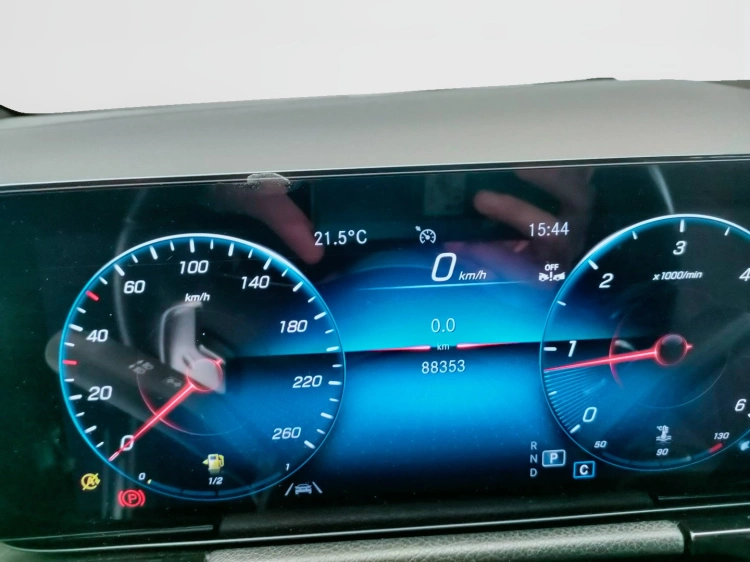 20 - Mercedes-Benz GLA 200 d Premium 4matic auto