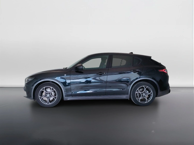 8 - Alfa romeo Stelvio Stelvio 2.2 t Ti rwd 160cv auto