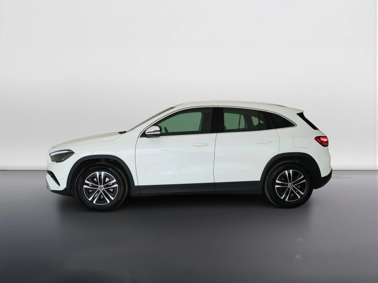 9 - Mercedes-Benz GLA 180 d Advanced auto