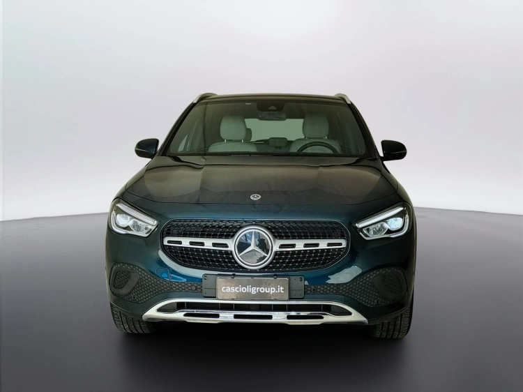 2 - Mercedes-Benz GLA 180 d Sport Plus auto