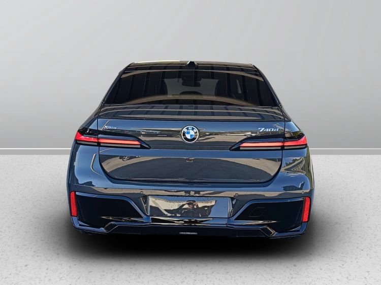 5 - BMW Serie 7 BMW 740d xDrive