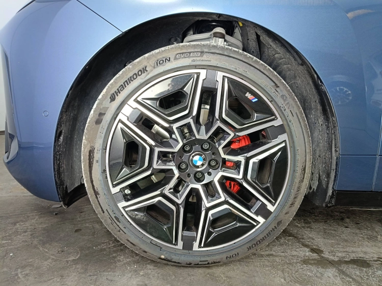 7 - BMW IX BMW iX xDrive45
