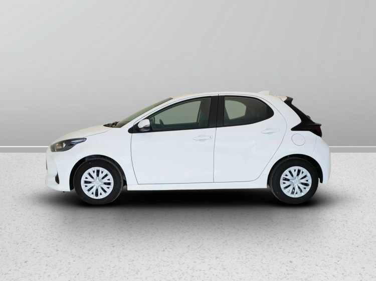 3 - Toyota Yaris Yaris 1.0 Active