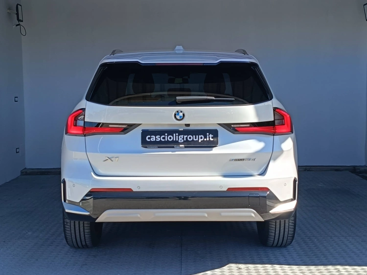 4 - BMW X1 X1 sdrive18d X-Line Edition Essence auto