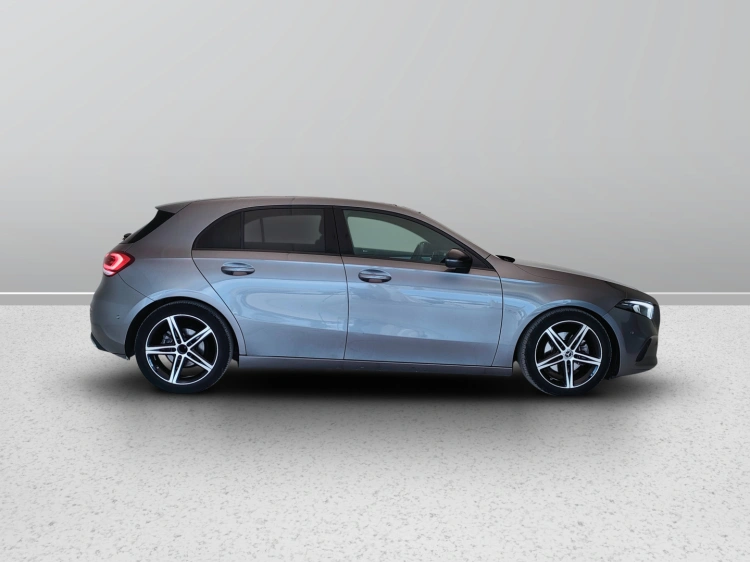 7 - Mercedes-Benz Classe A 180 d Sport auto