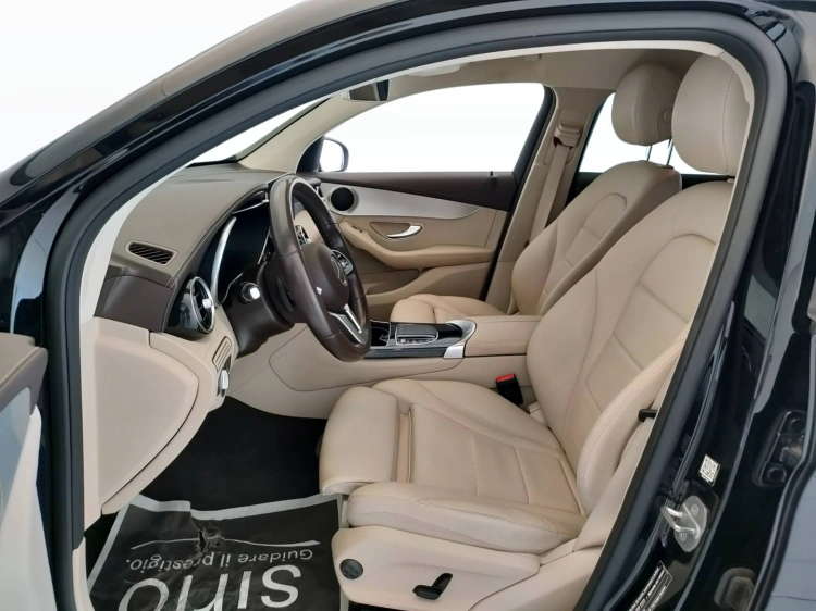 14 - Mercedes-Benz GLC Coupe 220 d Premium 4matic auto