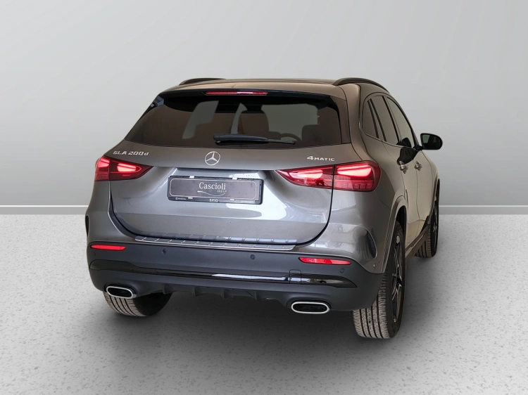 6 - Mercedes-Benz GLA 200 d AMG Line Advanced Plus 4matic auto