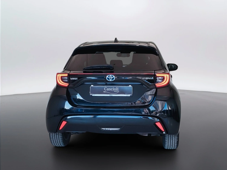 4 - Toyota Yaris Yaris 1.5h Lounge