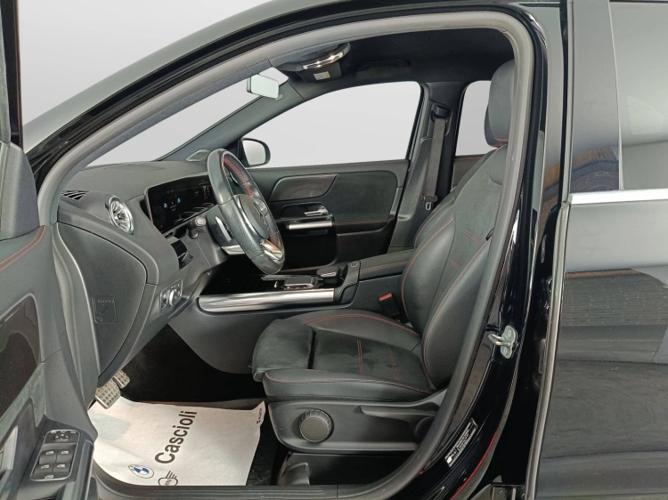 8 - Mercedes-Benz GLA GLA-H247 2020 - 180 d Premium auto