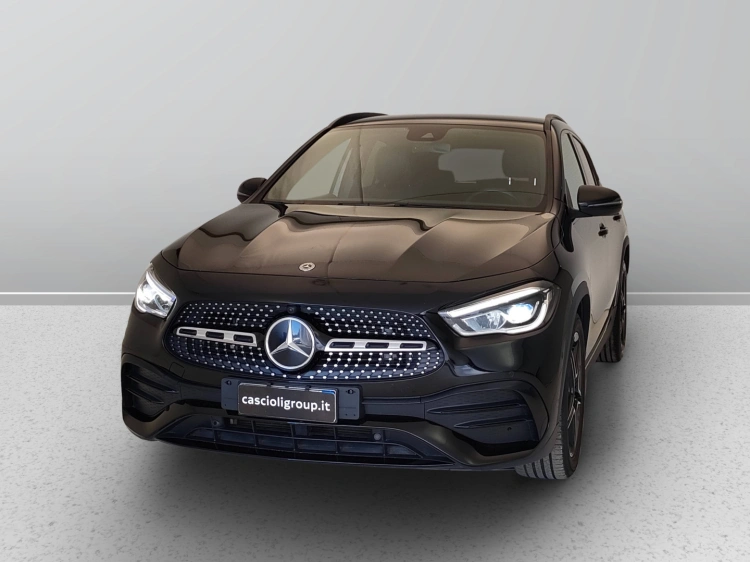 1 - Mercedes-Benz GLA 200 d Premium auto