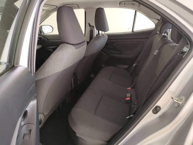 12 - Toyota Yaris Cross Yaris Cross 1.5h Business fwd 116cv e-cvt