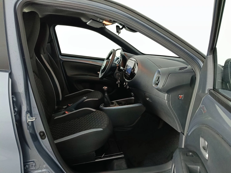 11 - Toyota AYGO X AYGO X 10B MT TREND MY24