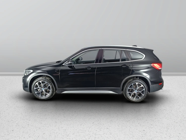 3 - BMW X1 X1 sdrive18d xLine auto