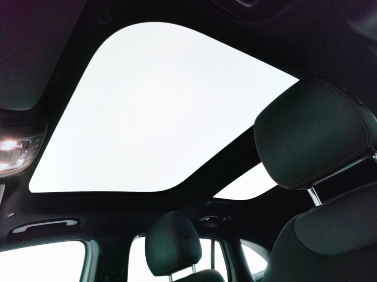 11 - Mercedes-Benz GLA 200 d AMG Line Advanced Plus 4matic auto