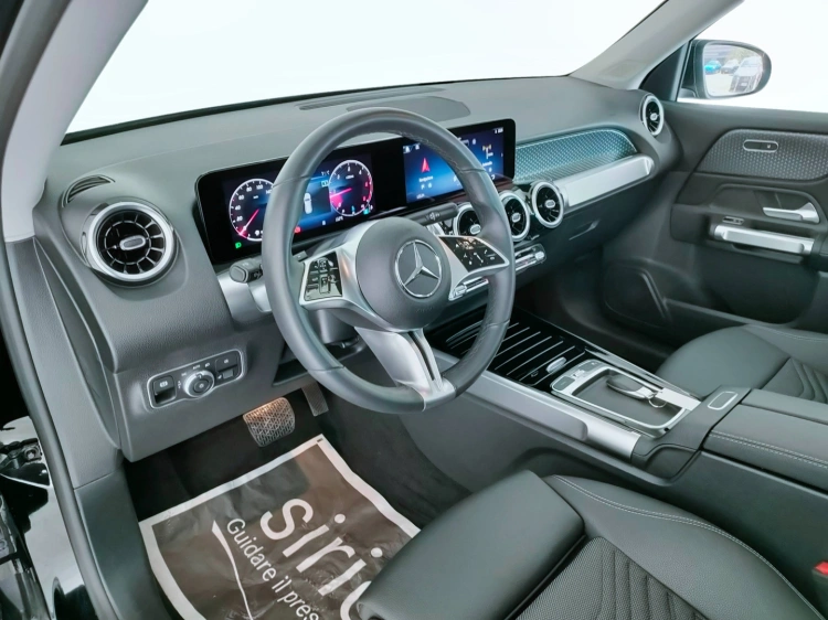 12 - Mercedes-Benz GLB 180 d Progressive Advanced auto