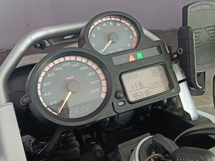 9 - BMW Motorrad GS R 1200 GS