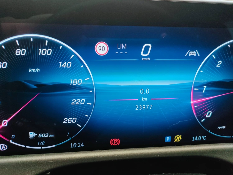 17 - Mercedes-Benz Classe E SW 220 d Advanced auto