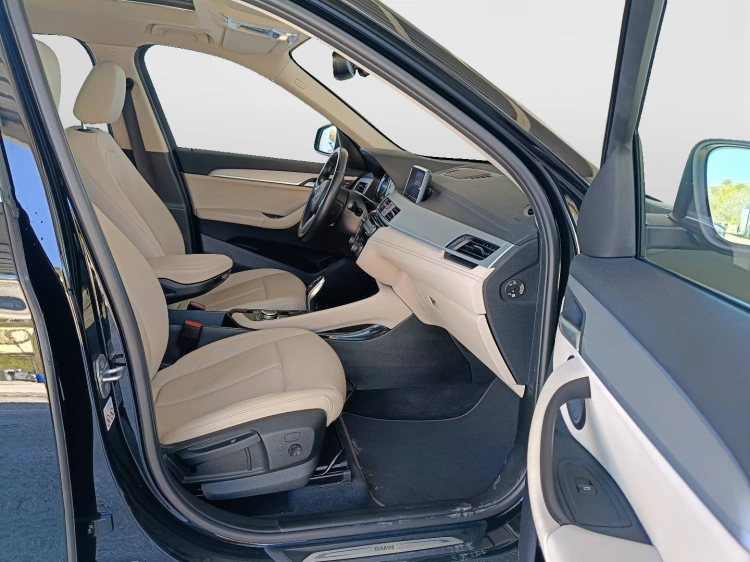 11 - BMW X1 X1 sdrive18d xLine Plus auto