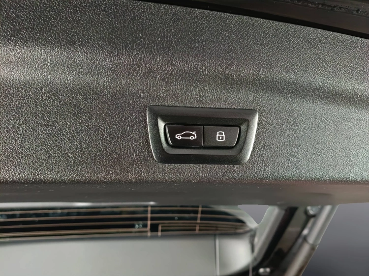 17 - BMW X1 X1 sdrive18d Edition Essence auto