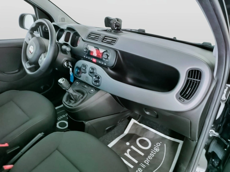 12 - Fiat Panda Panda 1.0 hybrid City Cross s&s 70cv