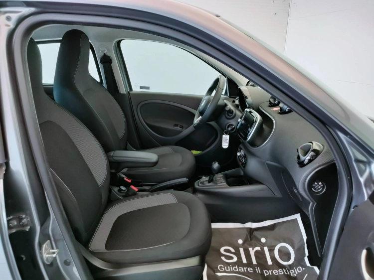 14 - smart forfour Forfour eq Passion 4,6kW