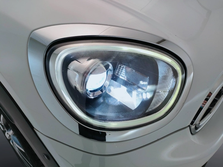 12 - MINI Countryman MINI COUNTRYMAN SD ALL4