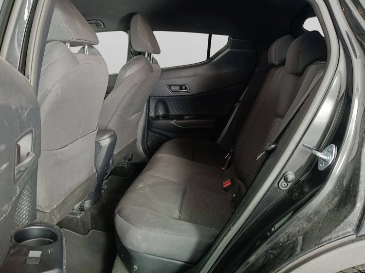 9 - Toyota C-HR C-HR 1.8h Trend e-cvt