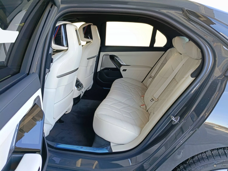 9 - BMW Serie 7 BMW 740d xDrive